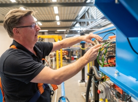 Adhesive technology for aircraft manufacturing